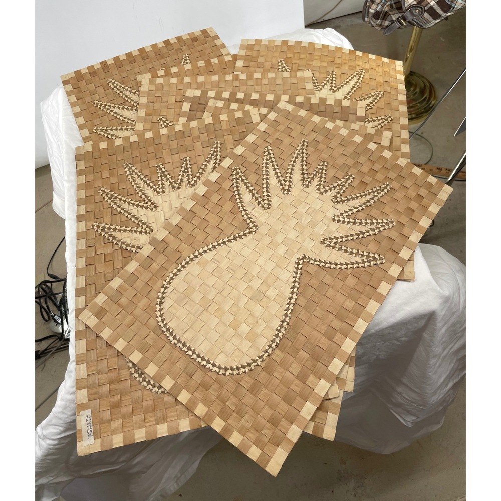 Vtg Placemats Set of 8 Woven Wood Flat Weave Tan Pineapple Made in Philippines